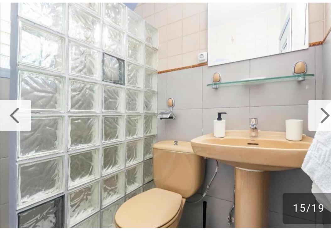 Apartamentos Carihuela Торремолинос Экстерьер фото